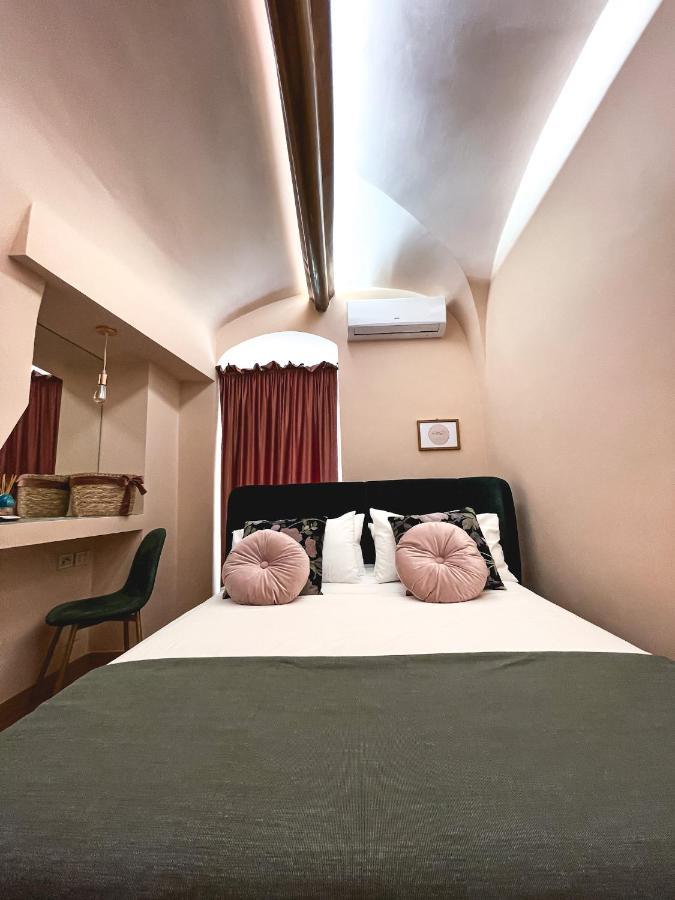 Rose Apartment Terlizzi Bagian luar foto