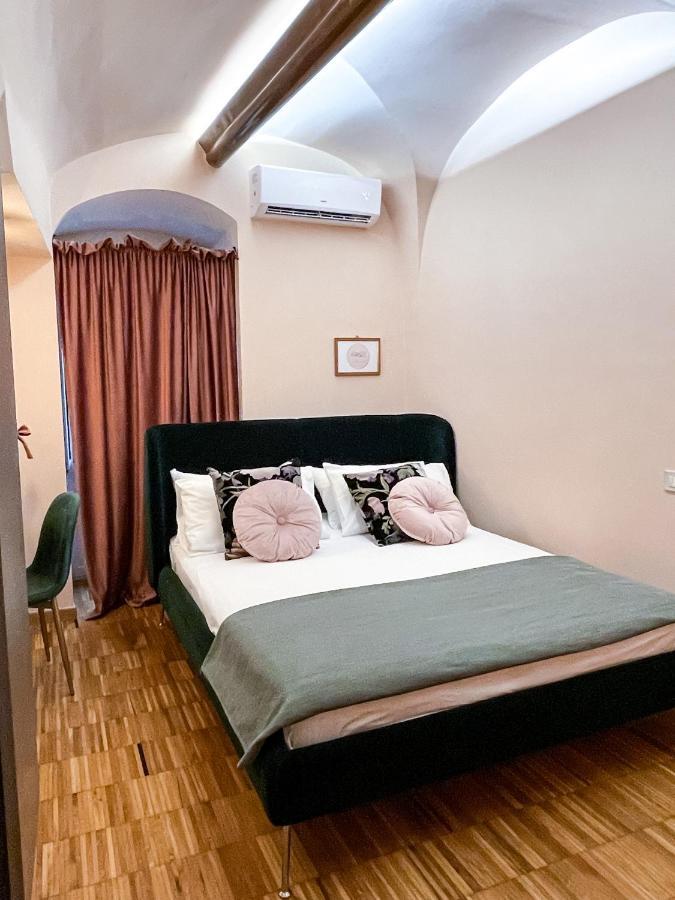 Rose Apartment Terlizzi Bagian luar foto